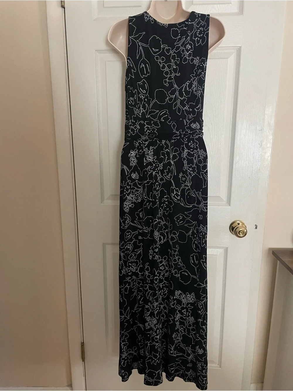 Sleeveless Black Floral Maxi Loungewear Nightgown Size Small